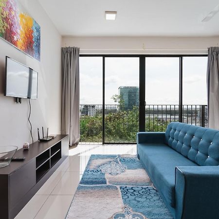 Netflix Studio @ Trefoil Setia City Сетия-Алам Экстерьер фото